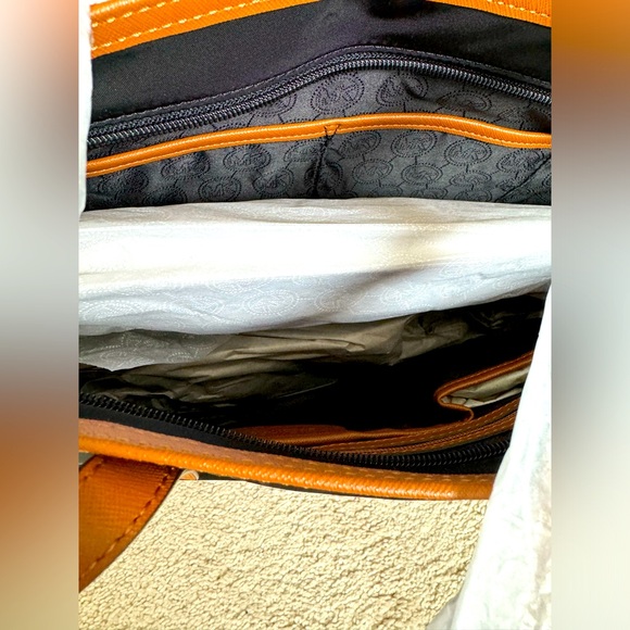 Michael Kors Large Black Kempton Nylon Tote - Picture 14 of 16